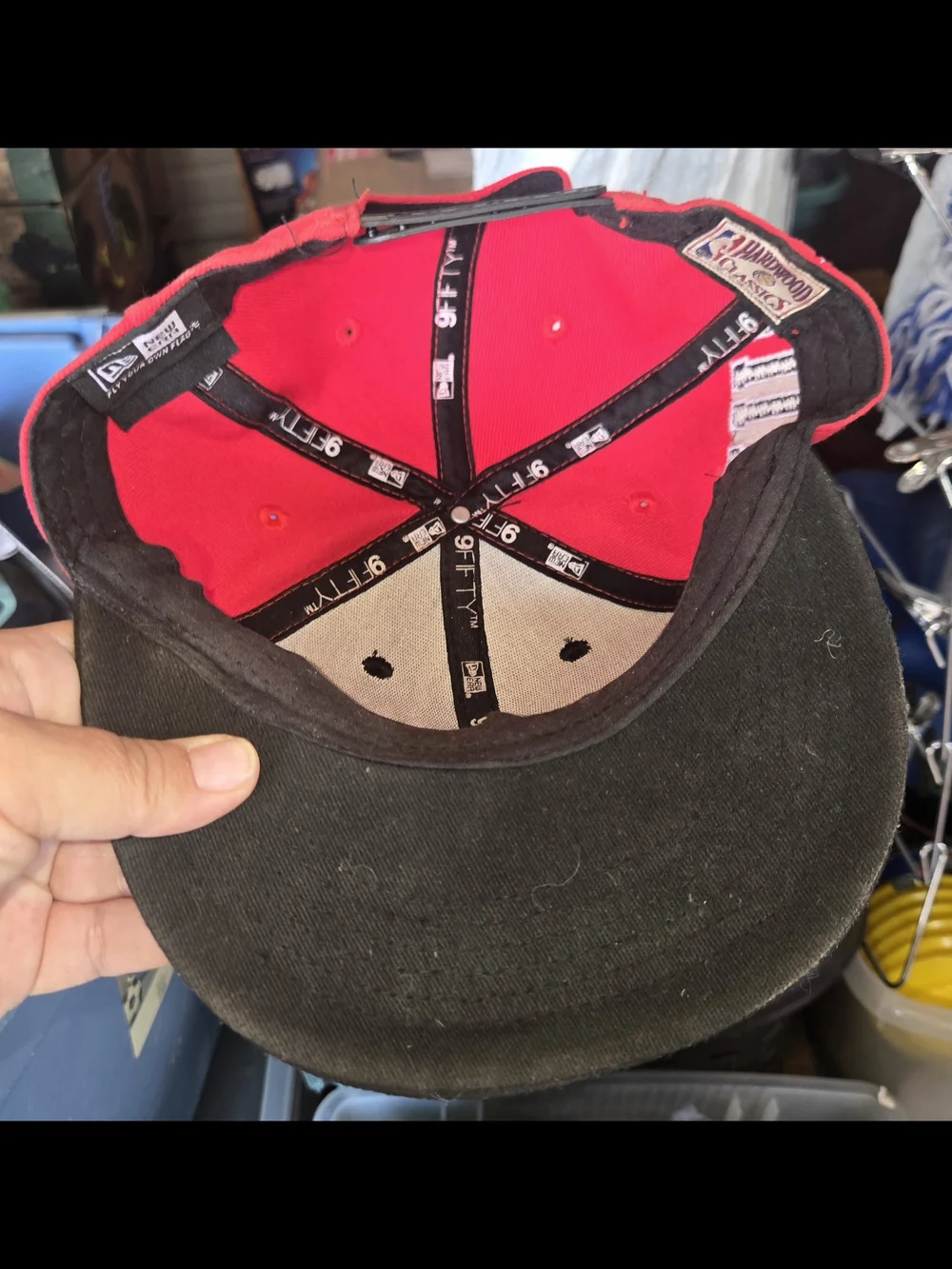 New Era Chicago Bulls 9FIFTY Snapback Hat - Red & Black